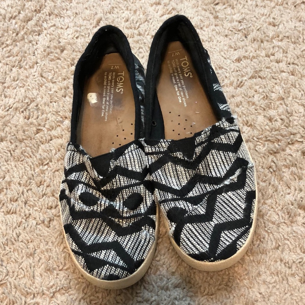 TOMS shoes
